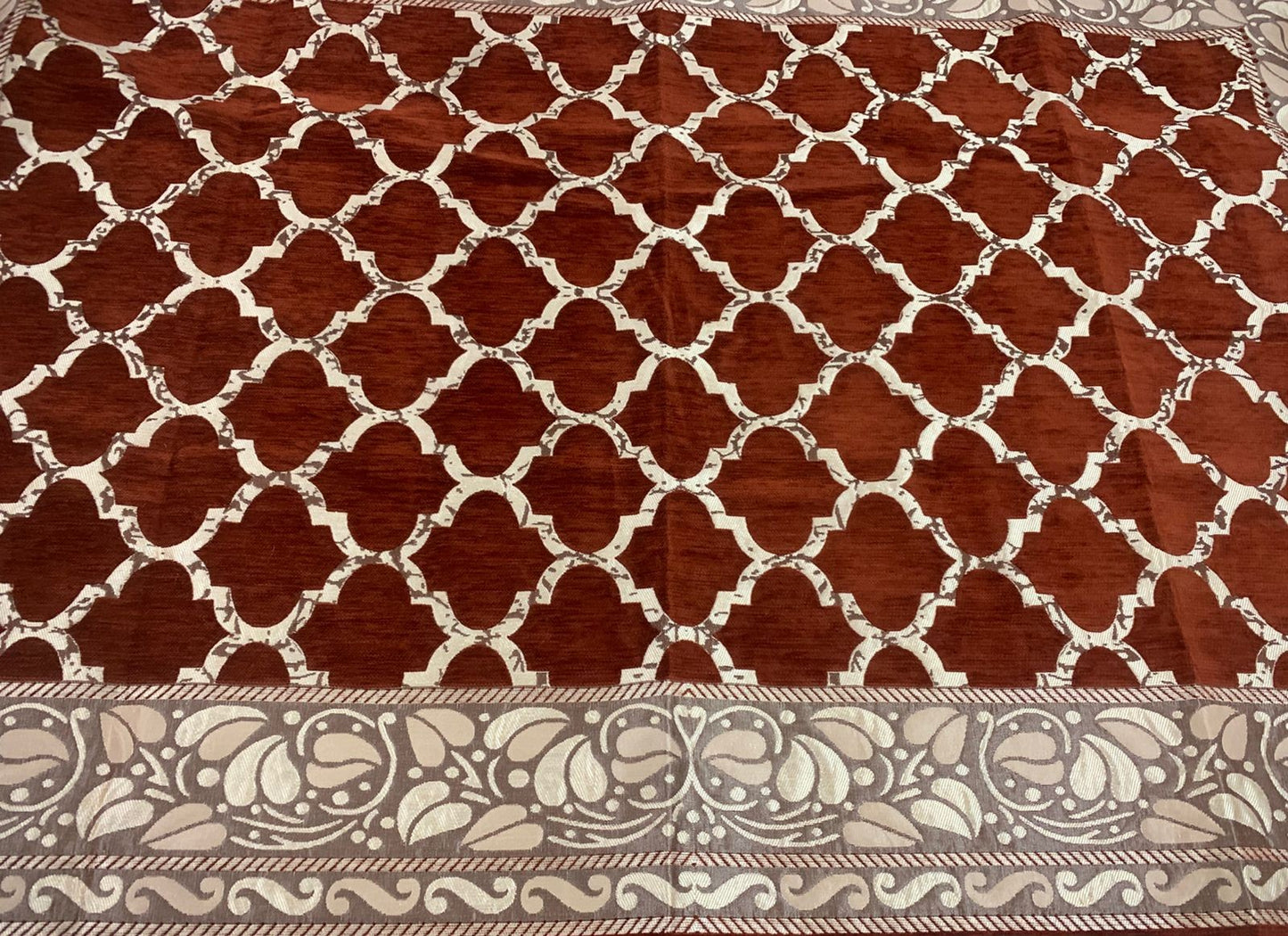 Comfort Shoppy Velvet 6 Seater Geometric Table Cover (Maroon, Golden)