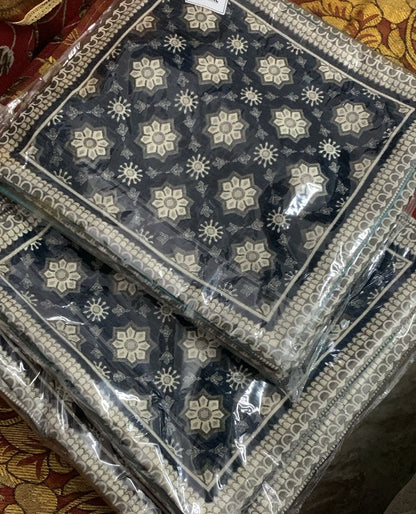Comfort Shoppy Velvet Cushions Cover  (40 cm*40 cm, Pack of 5, Dark Blue, Gold)