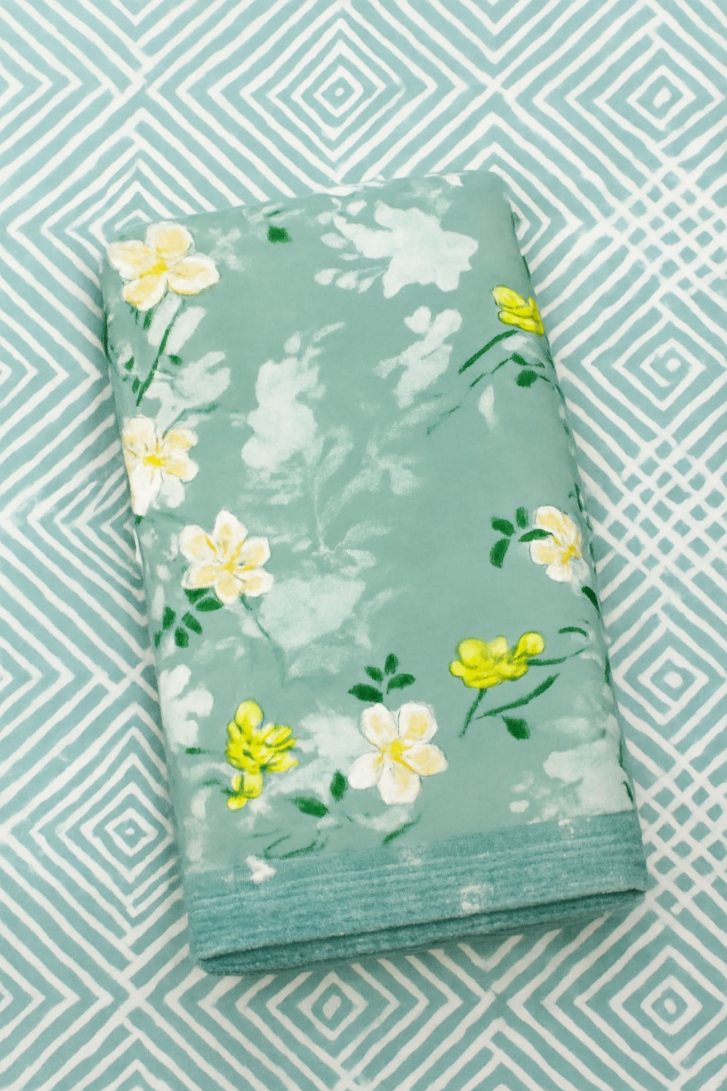 Comfort Shoppy Floral Single Comforter for Mild Winter  (Cotton, mint green, Green, White, Yellow)